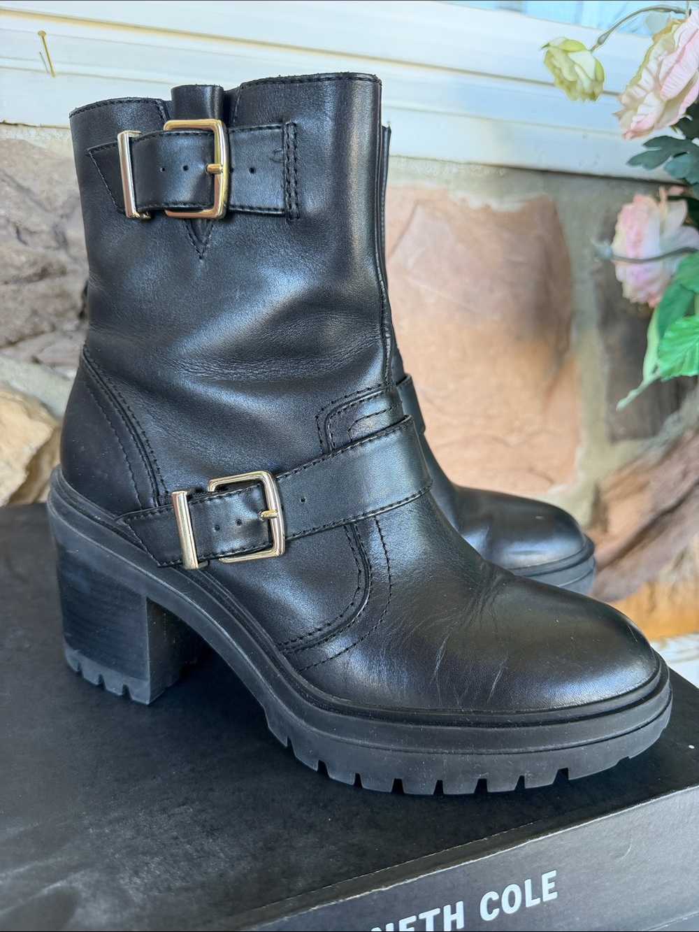 Kenneth Cole Rhode Heel Ankle Boots